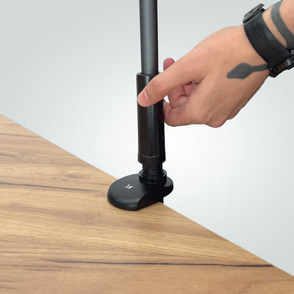 WOZINSKY Long flexible phone holder and tablet mounted to black desk – image 8
