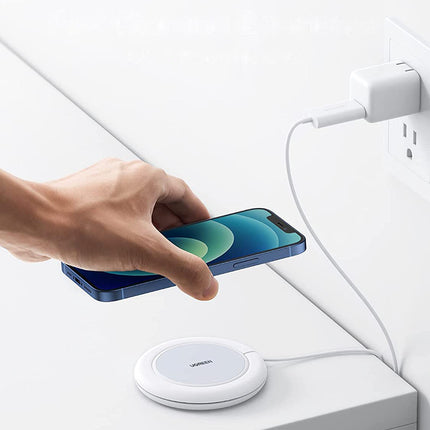 UGREEN Qi 15W wireless charger with silicone case compatible with MagSafe white – image 5