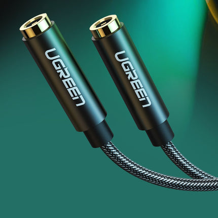 UGREEN Audio splitter cable minijack 3.5 mm - 2x minijack 3.5mm 21cm black – image 2