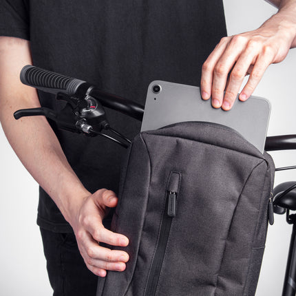 WOZINSKY Gray bicycle bag for a tablet attached to the handlebar with a shoulder strap – image 7