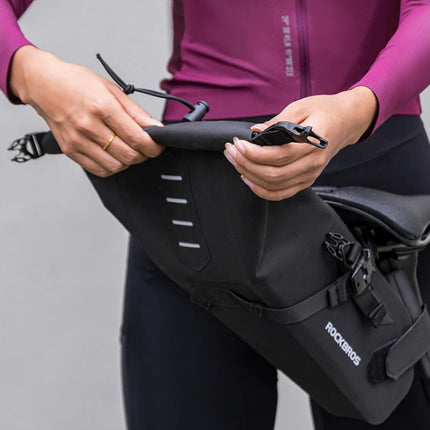 ROCKBROS Bicycle bag under the saddle with adjustable size 3L - black – image 5