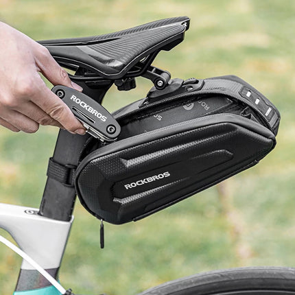 ROCKBROS Bicycle bag attached under the saddle with a quick-release hook 1.8l - black – image 7