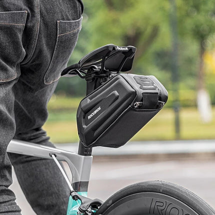 ROCKBROS Bicycle bag attached under the saddle with a quick-release hook 1.8l - black – image 8