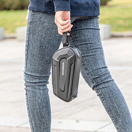 ROCKBROS Bicycle bag attached under the saddle with a quick-release hook 1.8l - black – image 9