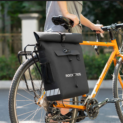 ROCKBROS Waterproof bicycle bag with backpack function with helmet hook, 18 liters - black – image 7
