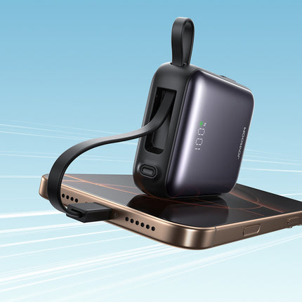 JOYROOM Powerbank 10000mAh 22.5W with built-in USB-C Lightning cables - black – image 8