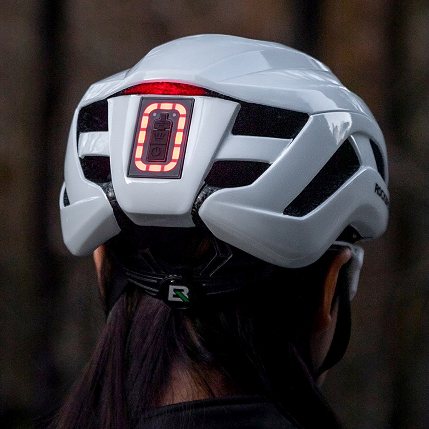 ROCKBROS Bicycle helmet with integrated omni-directional lighting USB-C 57-61 cm - white – image 5