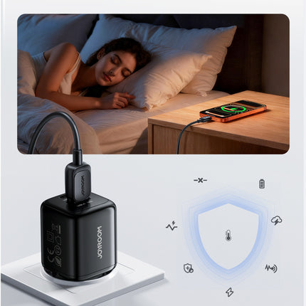 JOYROOM USB-A USB-C 33W wall charger - black – image 9