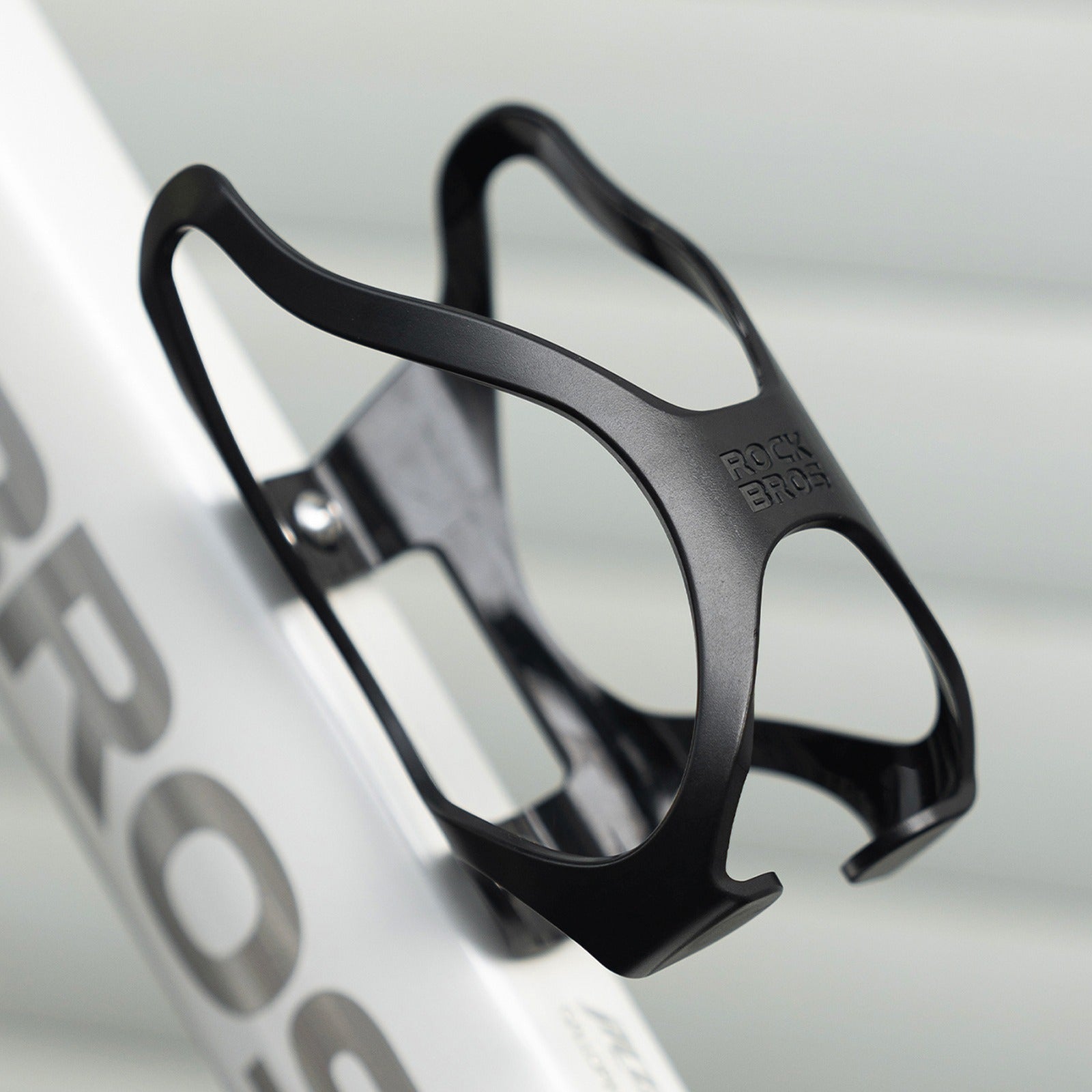 ROCKBROS Plastic bicycle basket holder for water bottle - black – image 2