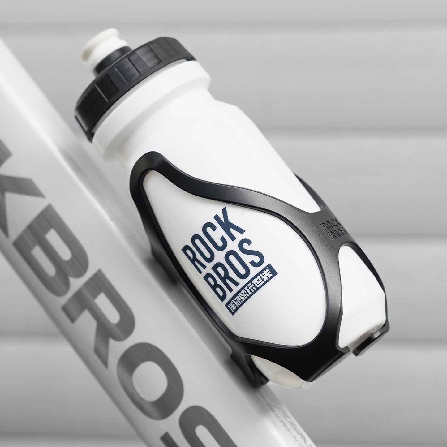ROCKBROS Plastic bicycle basket holder for water bottle - black – image 8