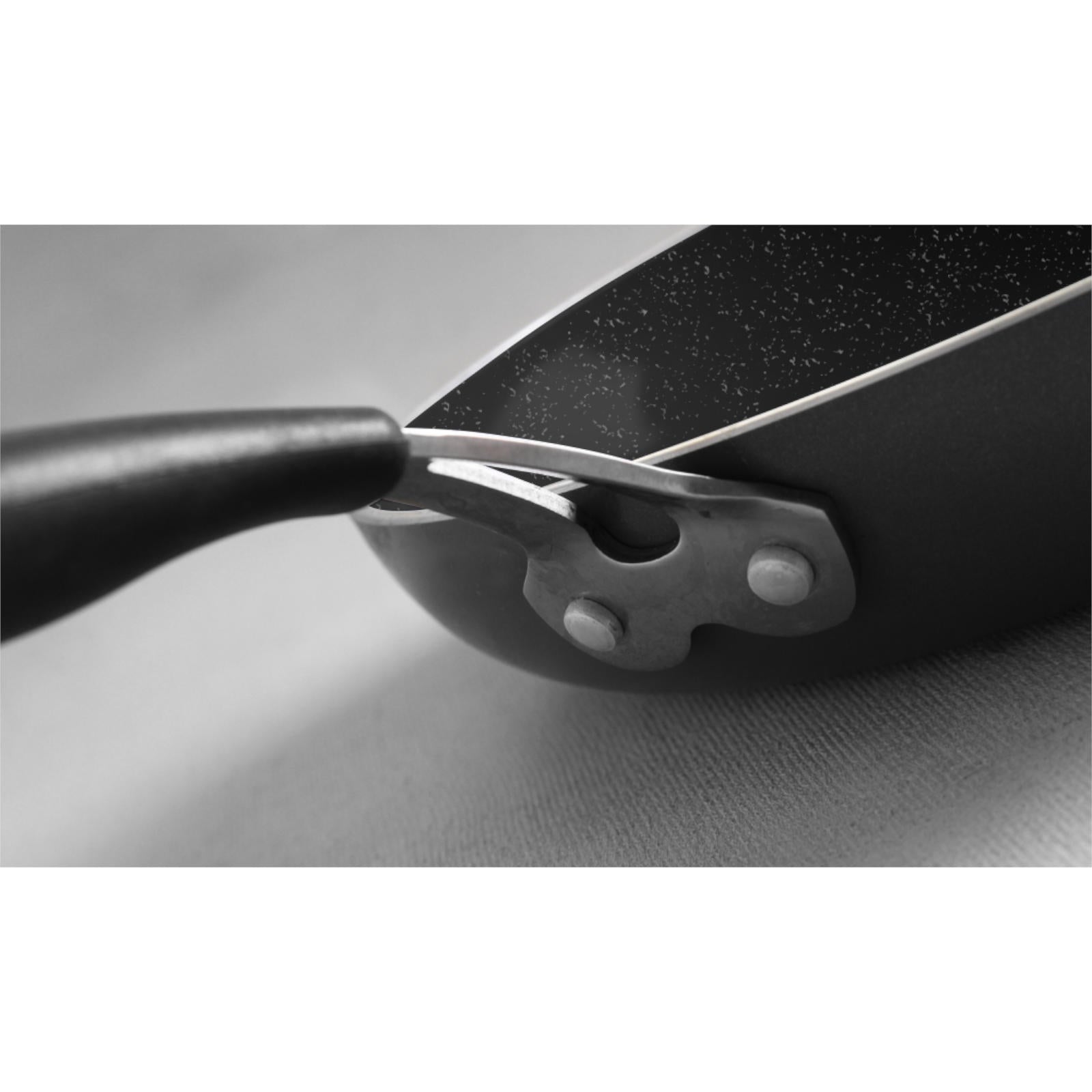 Hendi Aluminum frying pan with Teflon Platinum Professional non-stick coating. 26 cm - Hendi 621127 – image 5