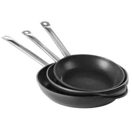 Induction pan Profi Line with aluminium casting coated with titanium. 240 mm - Hendi 629154
