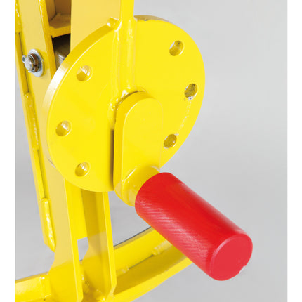 Lift holder for safe lifting and handling of 200L barrels